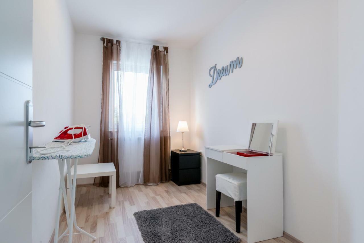 Ferienhaus Bucic Buje Bagian luar foto