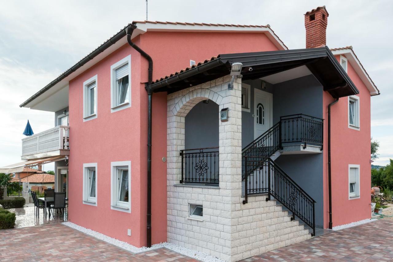 Ferienhaus Bucic Buje Bagian luar foto