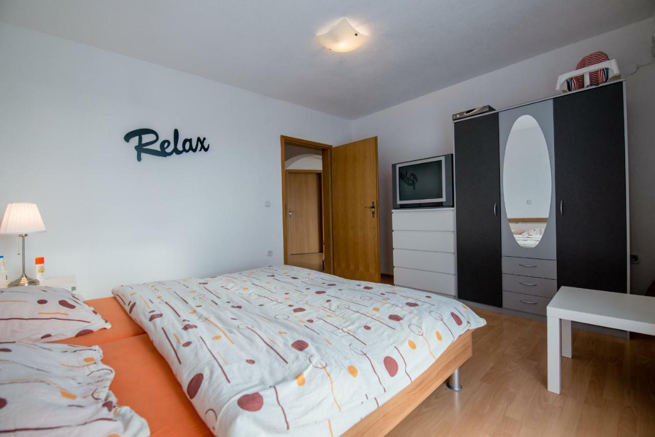 Ferienhaus Bucic Buje Bagian luar foto